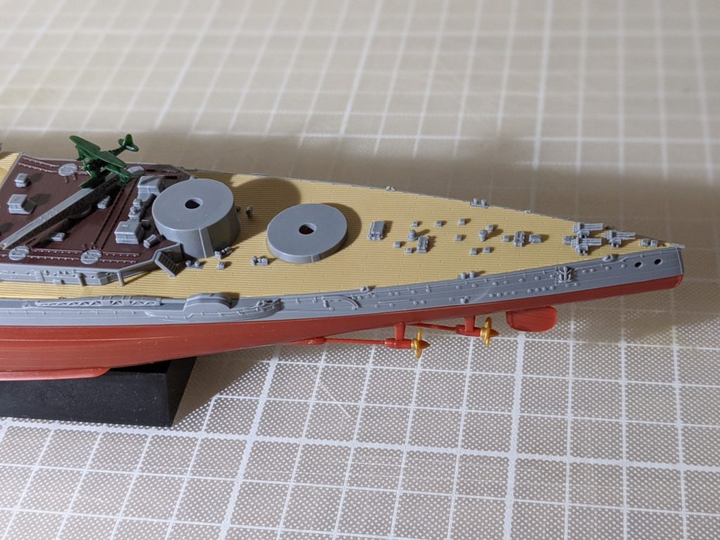 1/700 艦NEXT 013 日本海軍戦艦 長門 昭和19年/捷一号作戦 主砲台部品 組立後 船尾付近