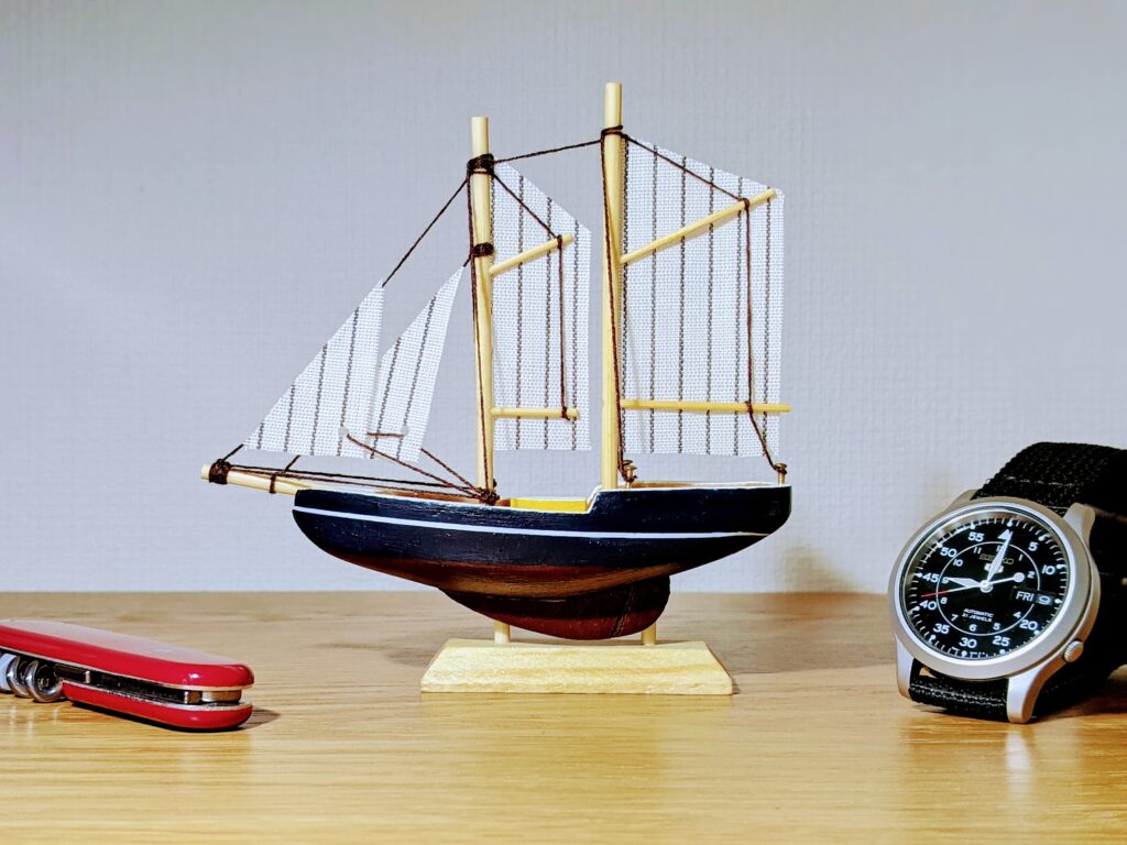 あおぞら モデルシップ 帆船模型 AOZORA ブルーノーズ ミニ Bluenose Mini と小物