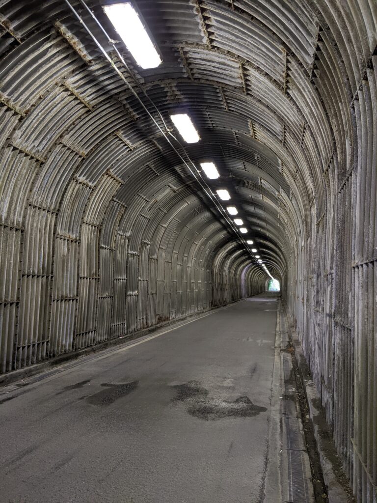 梅田隧道の内側