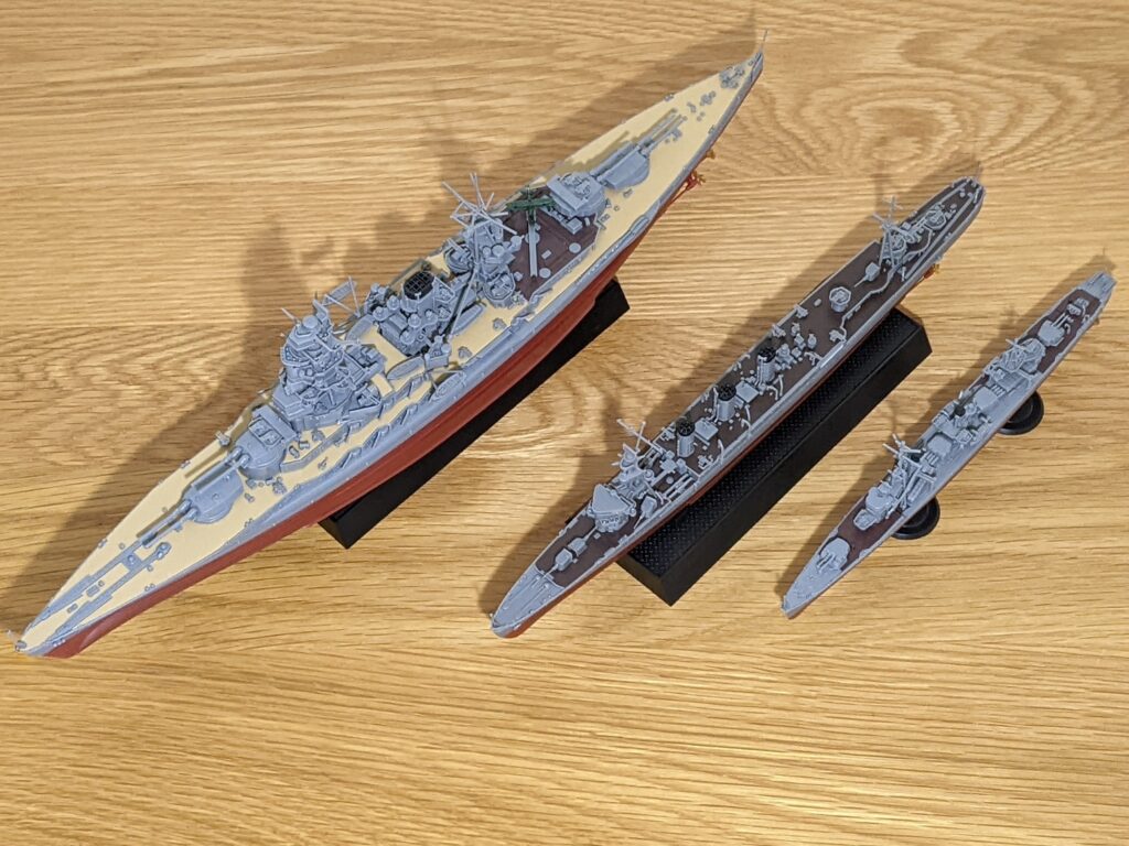 フジミ模型 1/700 艦NEXTシリーズの長門、多摩、雪風を上から見た様子