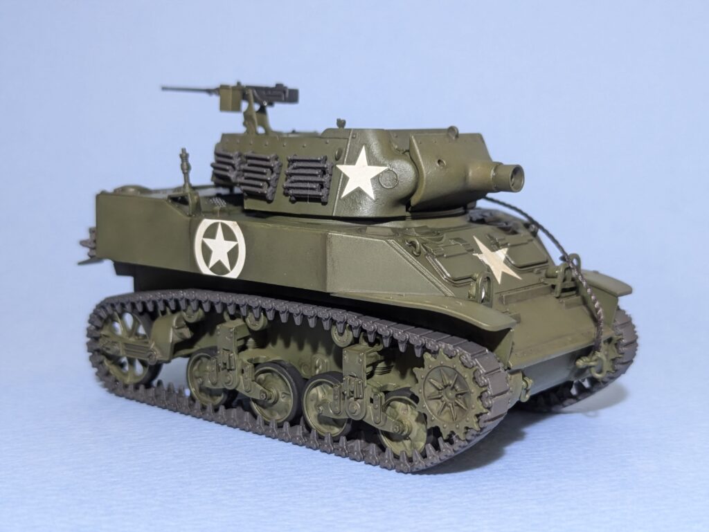 1/48 アメリカ M8 自走榴弾砲 右前方から