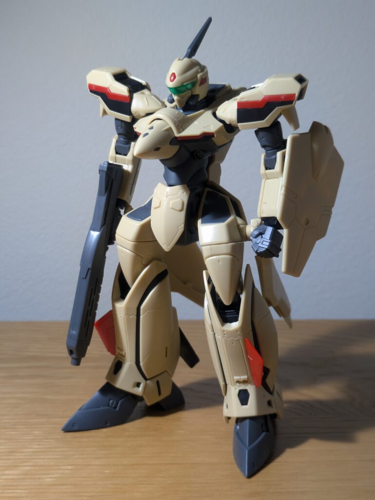 HG 1/100 YF-19 のバトロイドモード