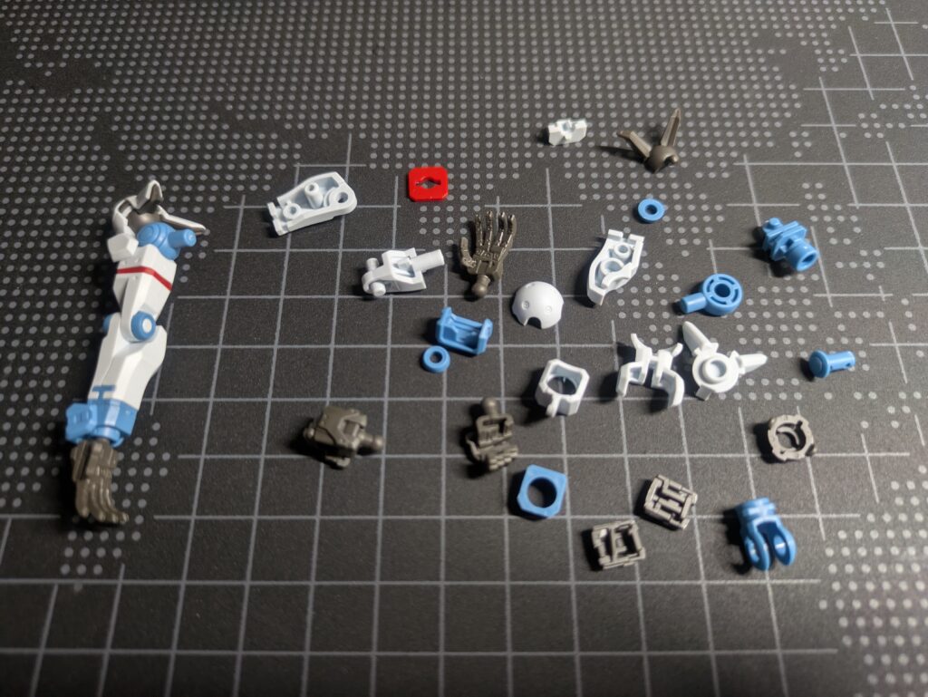 HG ジークアクスの腕部パーツ