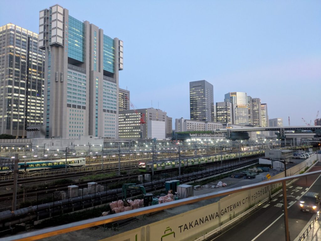 品川駅の東側