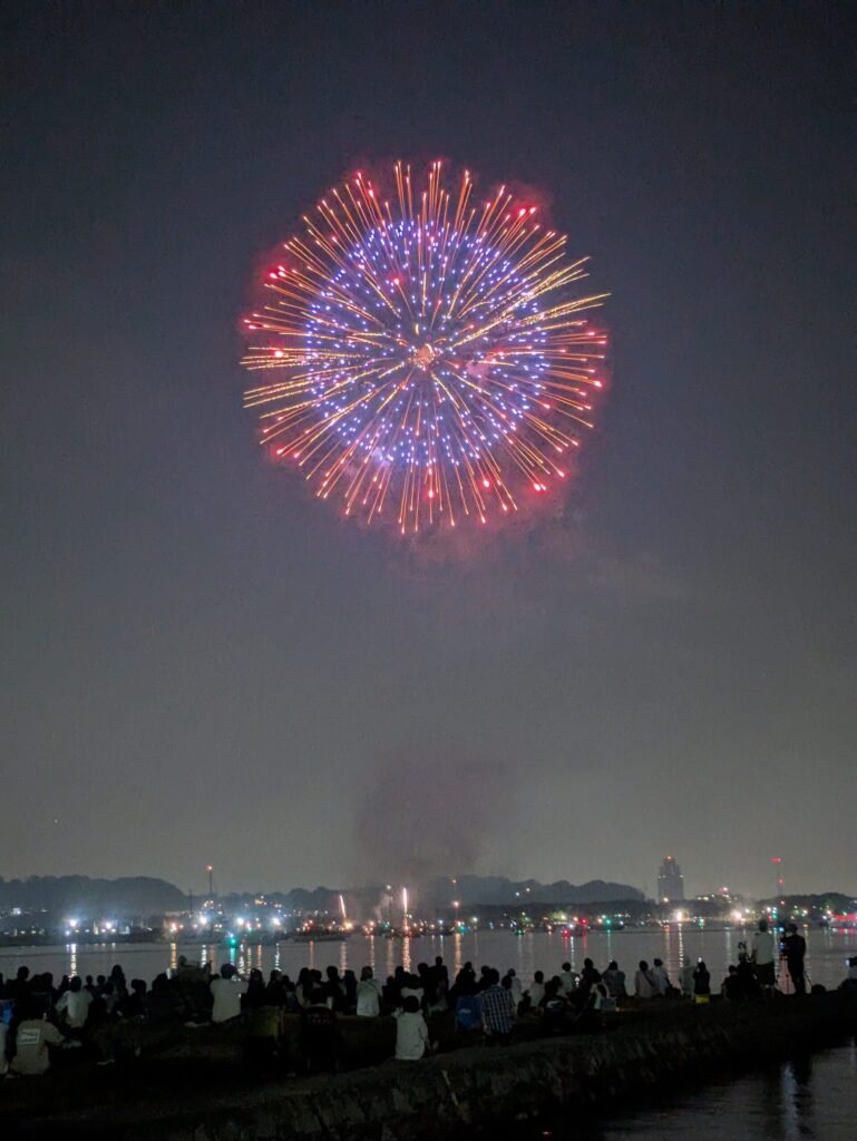 カラフルな花火